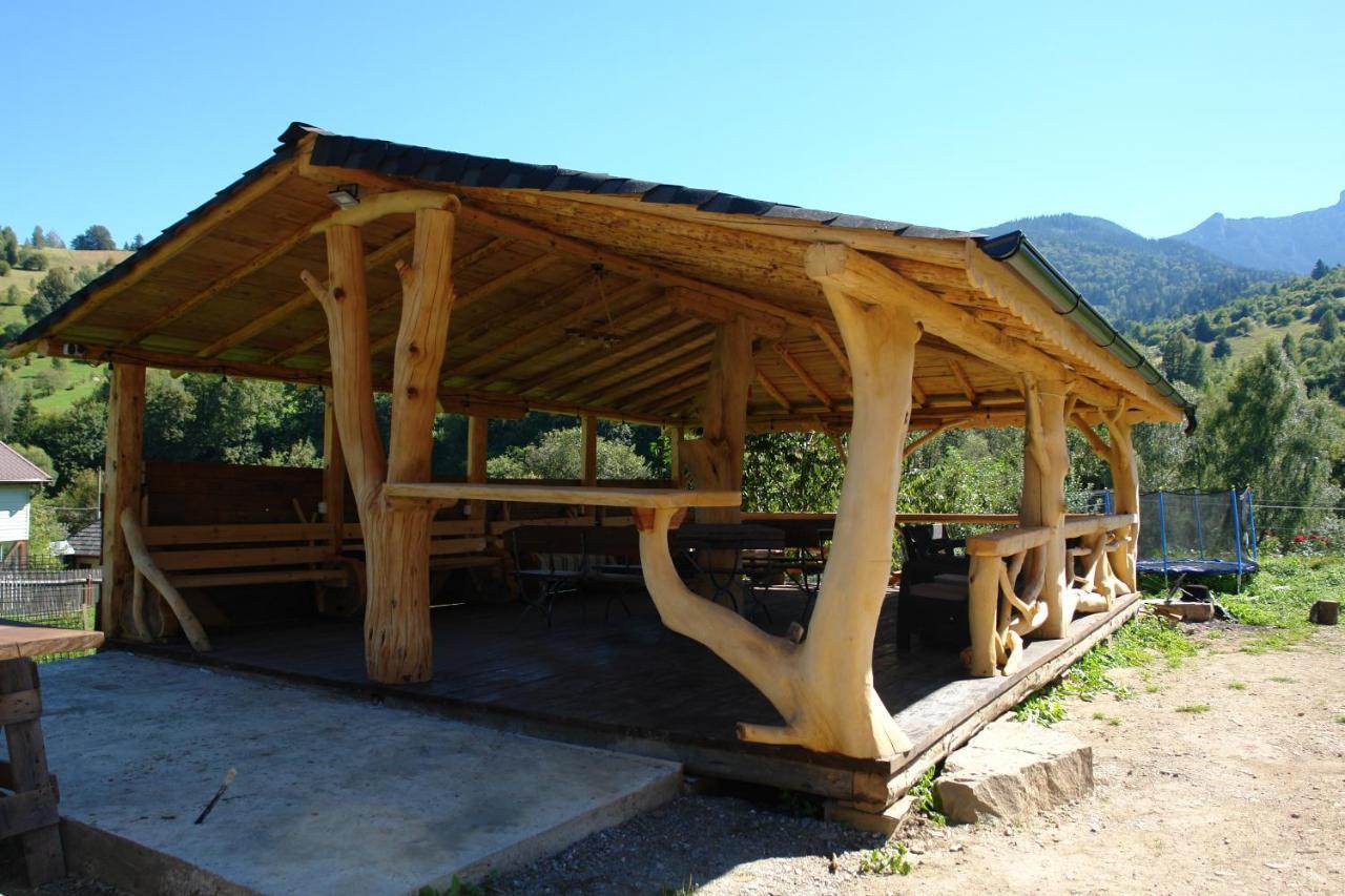 Casa Tucan Ceahlau Exterior photo